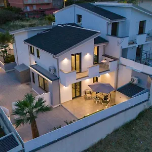 Casa vacanze - Intera, Favara